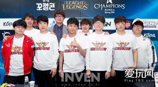 他利用空闲 他利用空闲