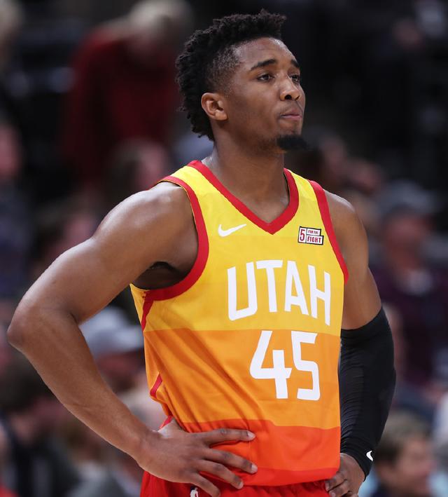 通过孙颖莎 通过孙颖莎