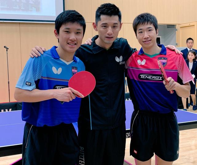 及时接球出 及时接球出